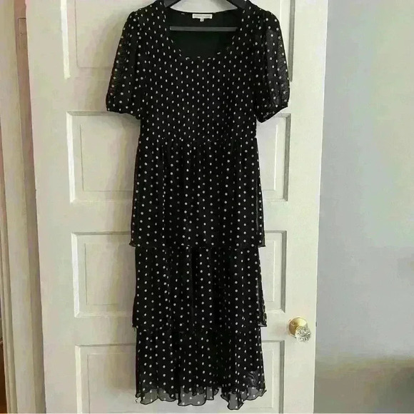 Madison + Hudson Tiered Flowy Dress Size M Black White Polka Dot Stretch Maxi - Picture 11 of 14